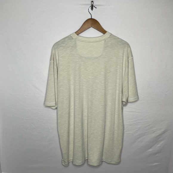 Tommy Bahama Casual Short Sleeve Light Yellow T-Shirt Size 2XL - Picture 5 of 5